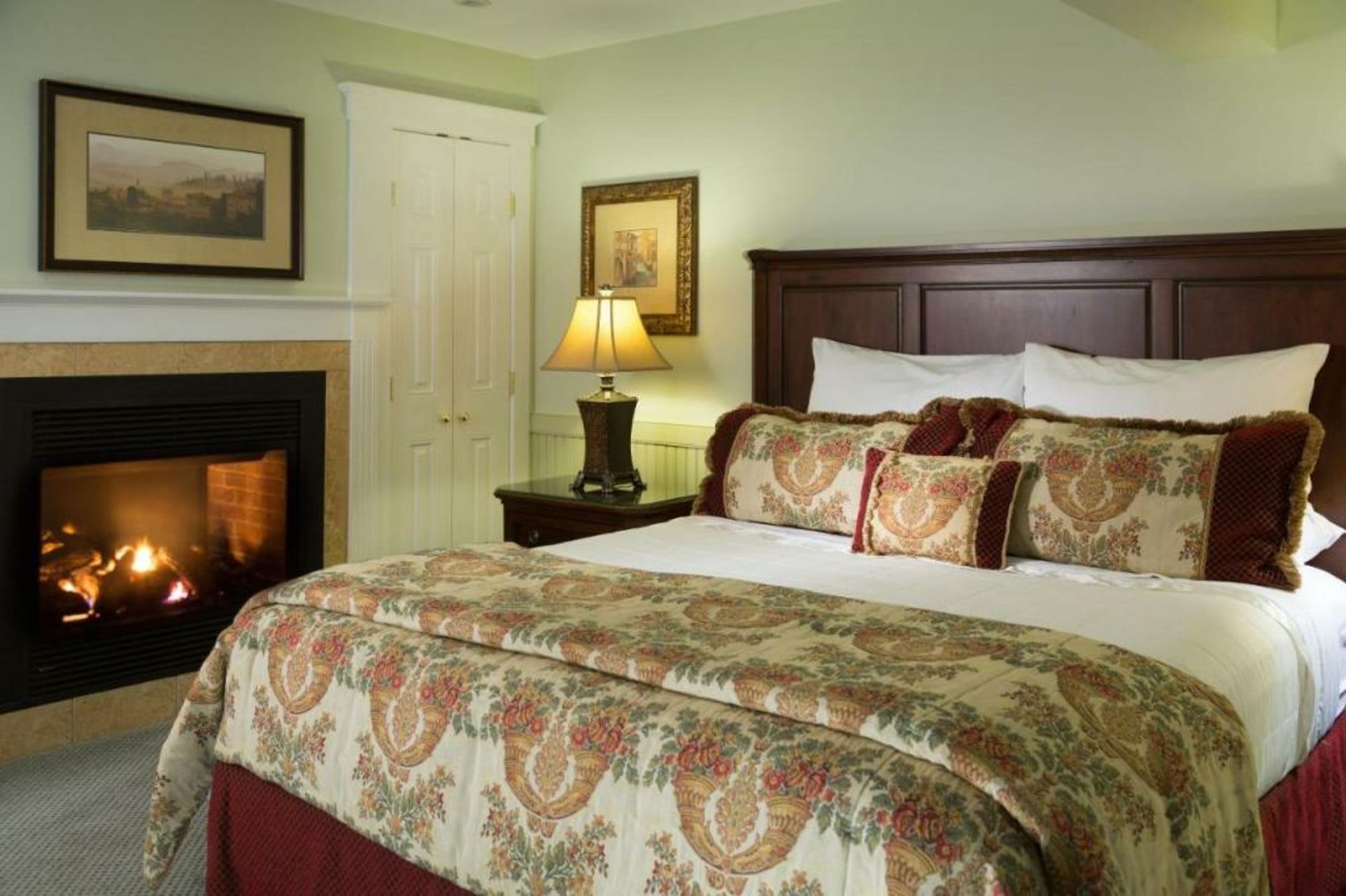 Grand Harbor Inn