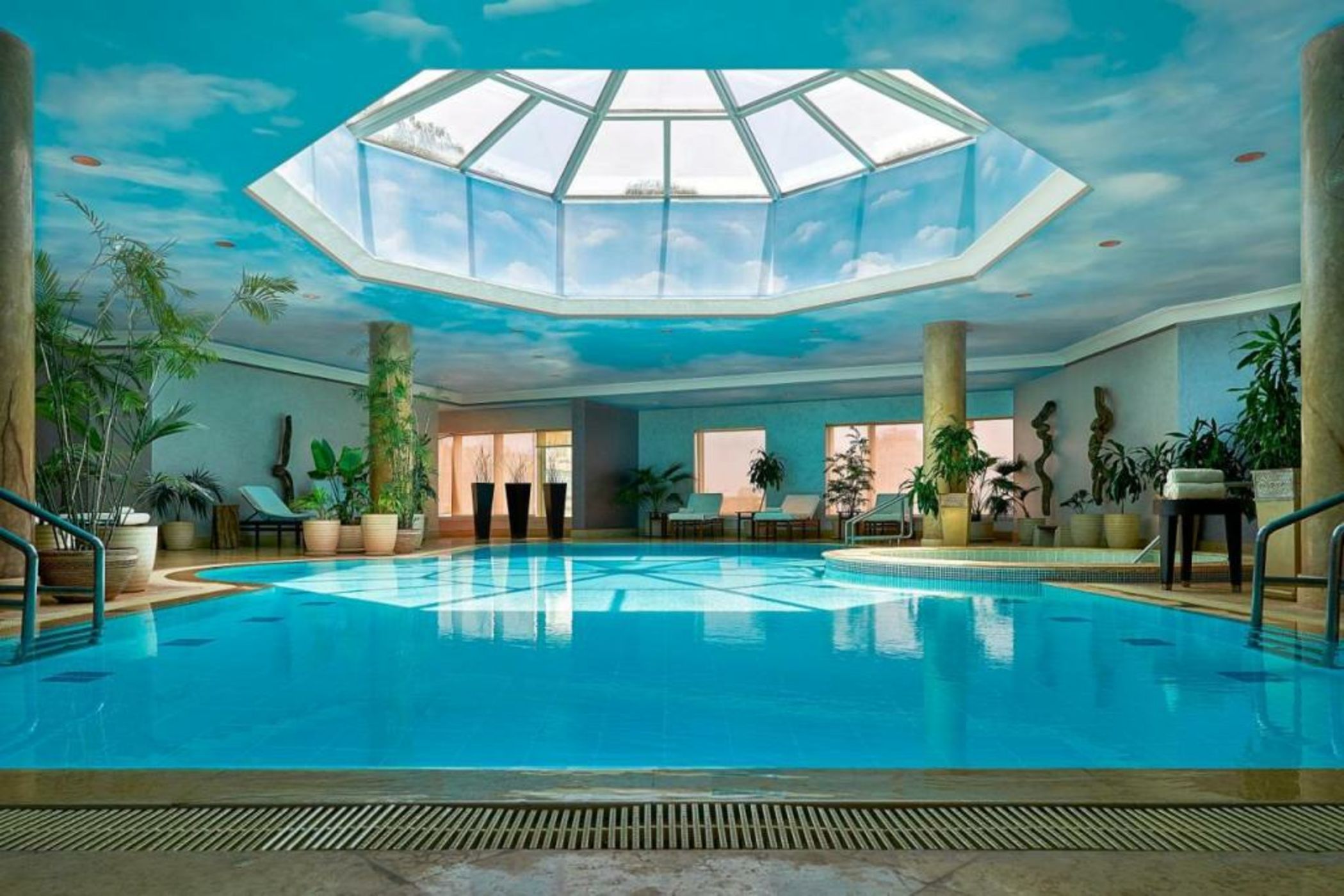 Four Seasons Hotel Cairo at Nile Plaza