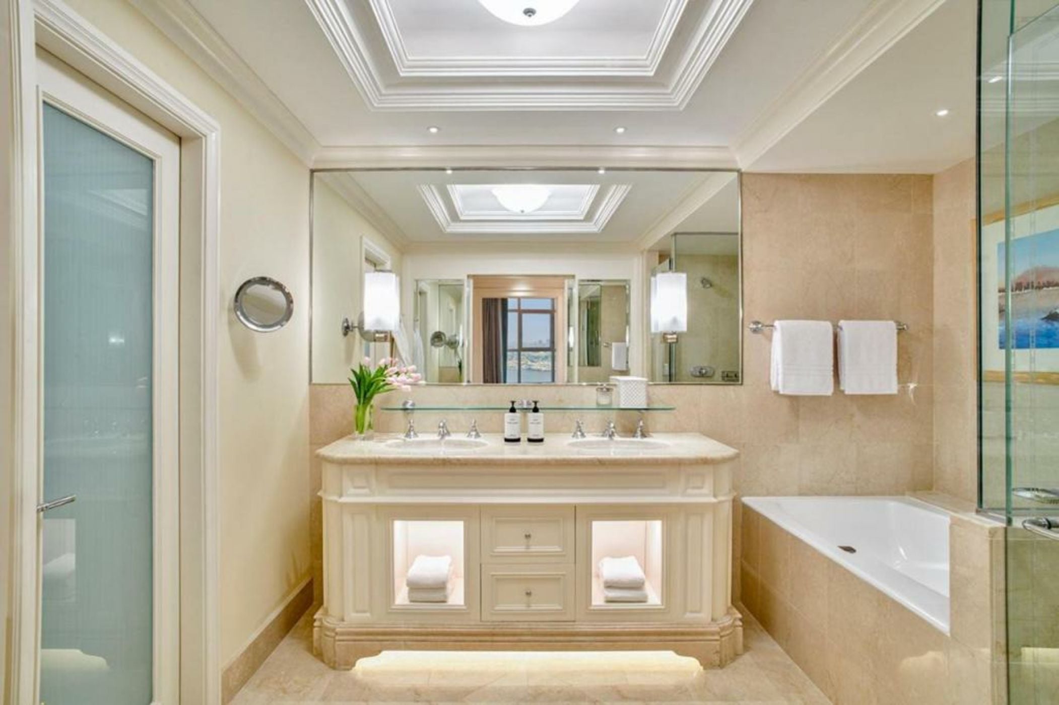 Four Seasons Hotel Cairo at Nile Plaza