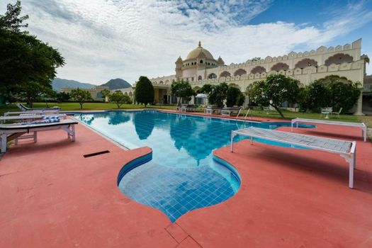Gulaab Niwaas Palace