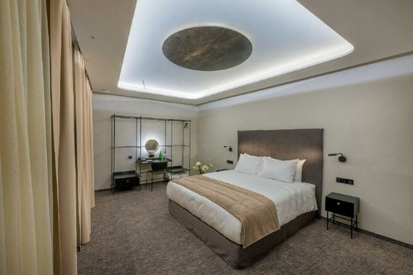 Artagonist Art Hotel