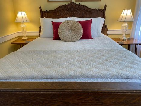 Spouter Inn Bed & Breakfast