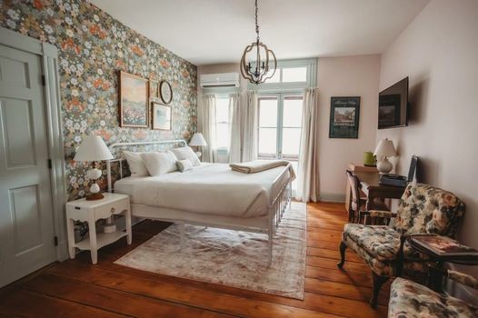 Hideaway Inn Lenox