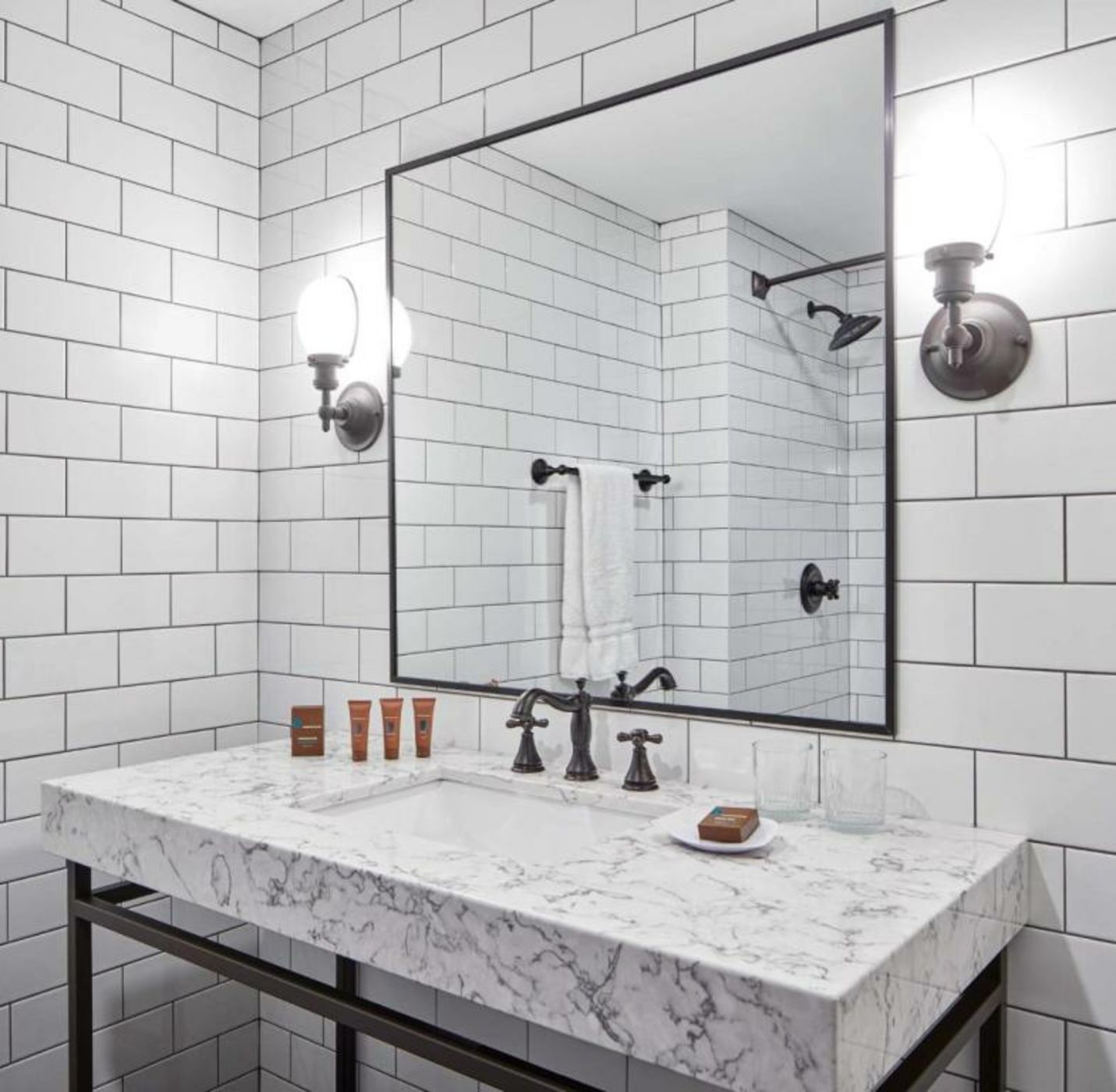 Metcalfe Hotel Ottawa by Gray Collection