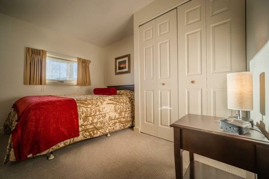 Sun & Ski Inn and Suites