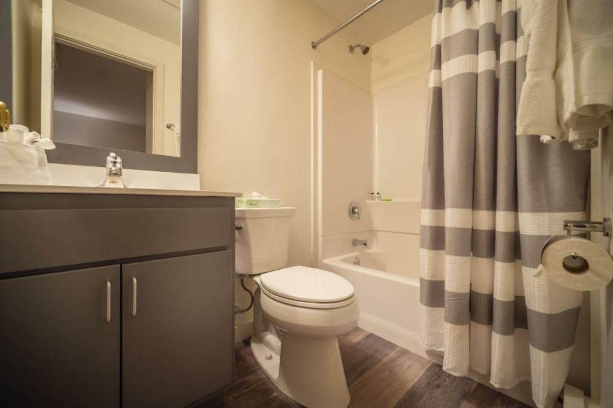 Sun & Ski Inn and Suites