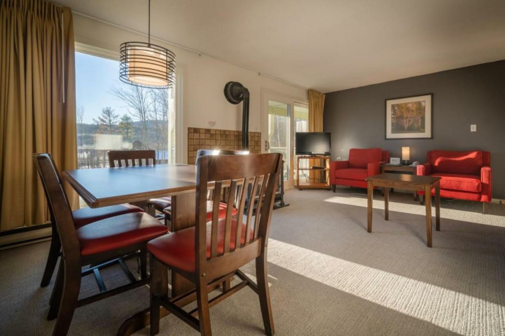 Sun & Ski Inn and Suites