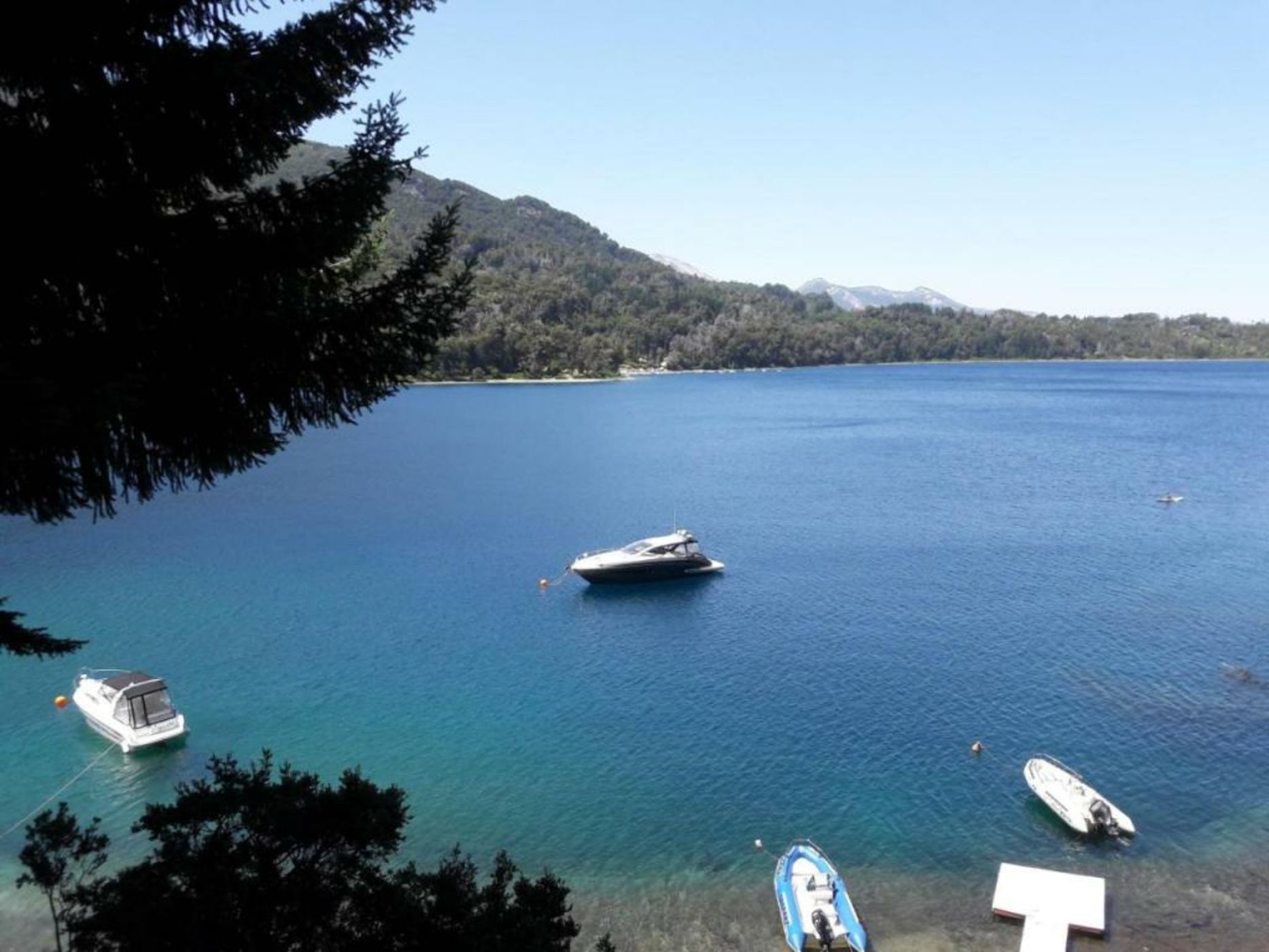 Dos Bahias Lake Resort