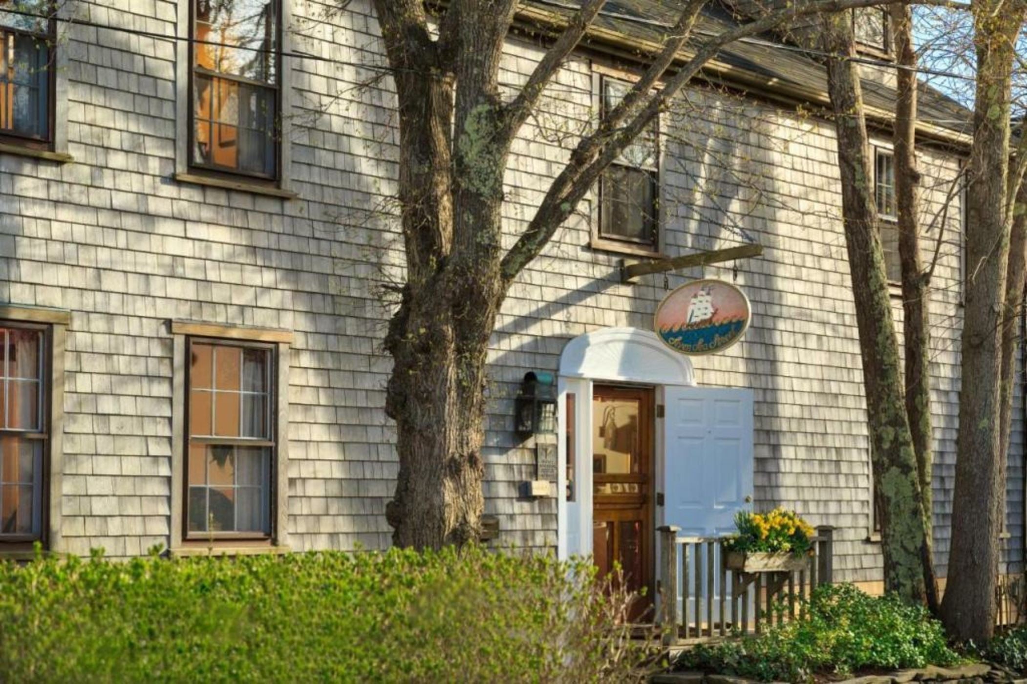 Seven Sea Street Inn
