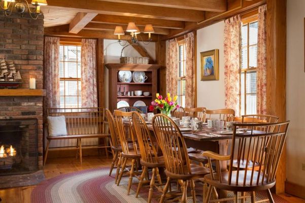 Seven Sea Street Inn