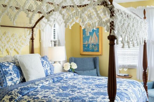 Seven Sea Street Inn