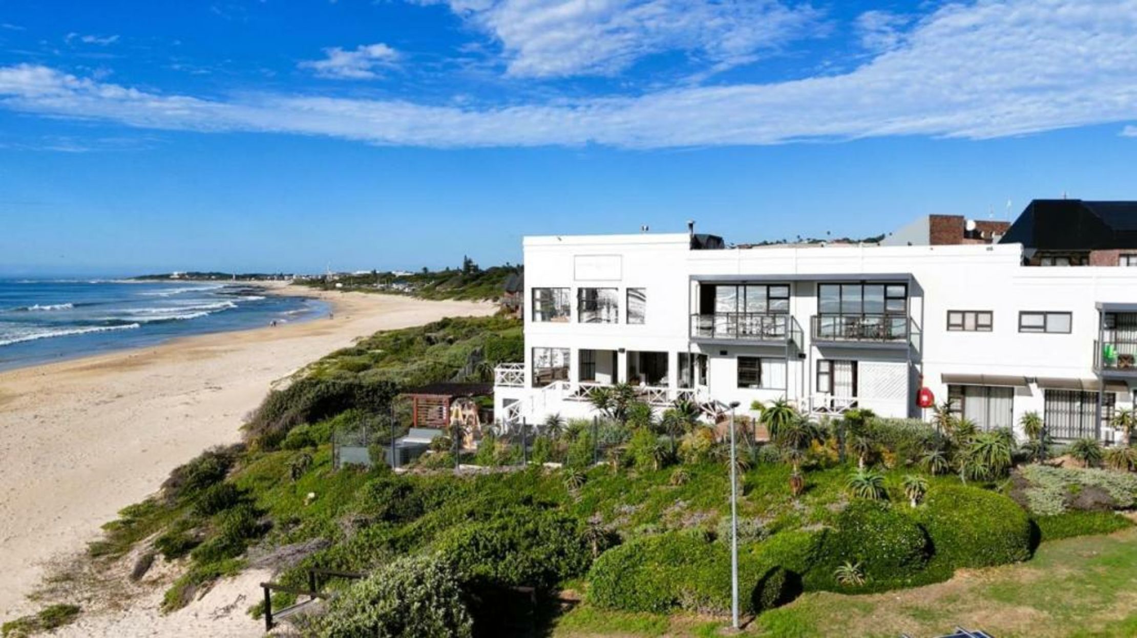 On the Beach Guesthouse Jeffreys Bay