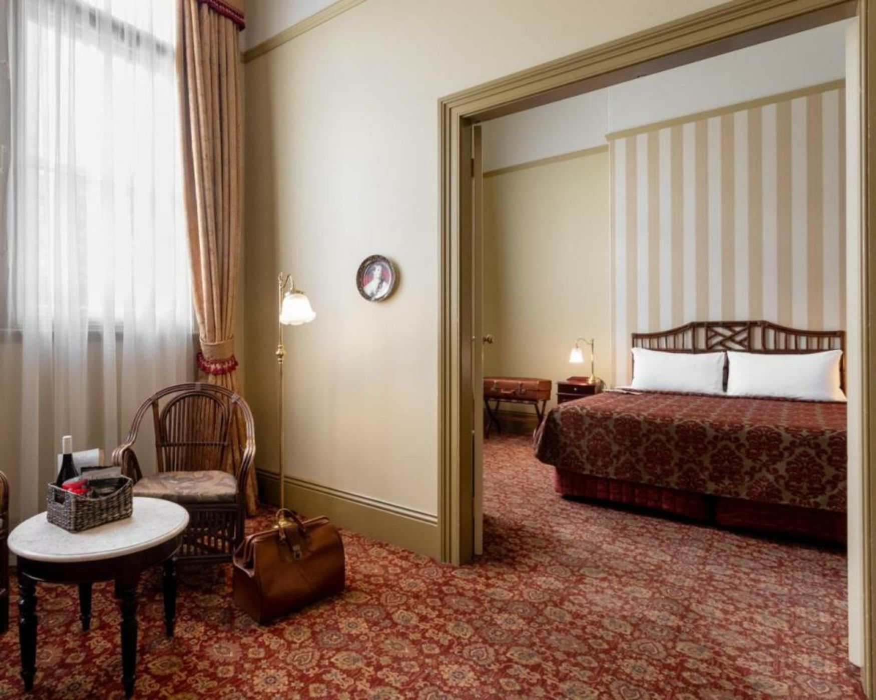 Hadley's Orient Hotel