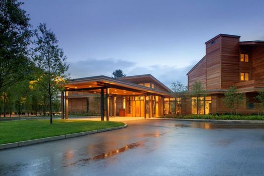 Topnotch Resort
