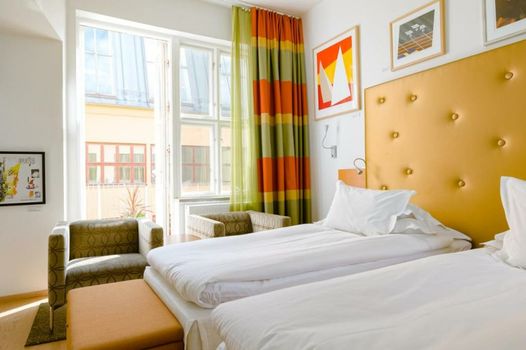 Avalon Hotel