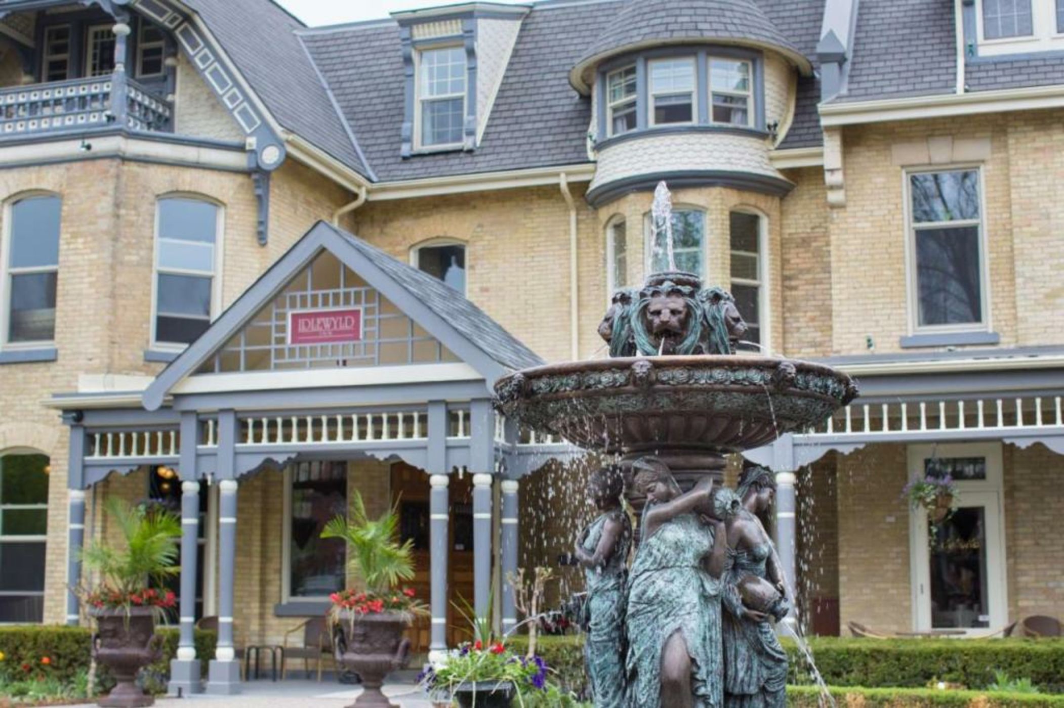 Idlewyld Inn & Spa