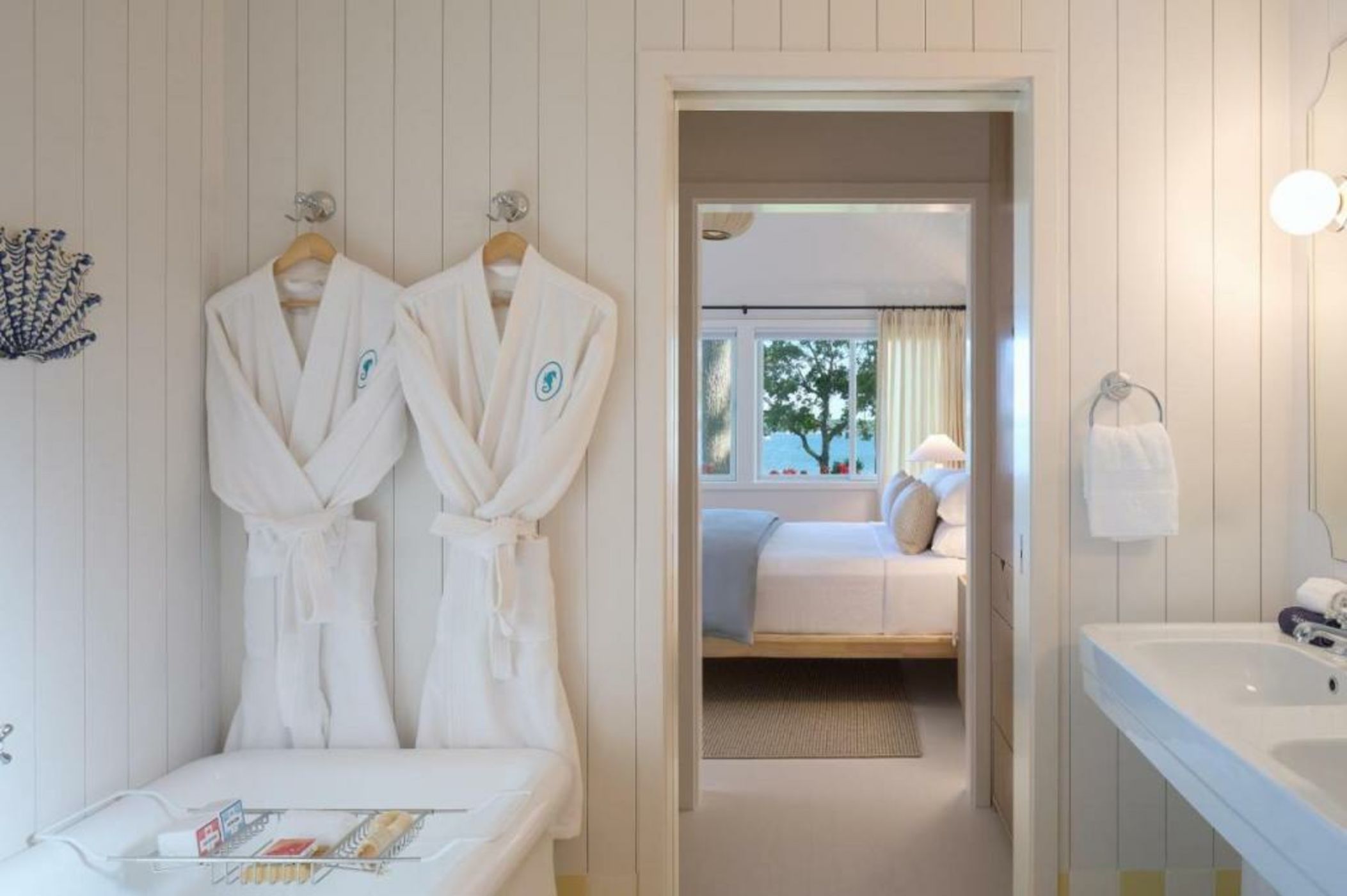 Silver Sands Motel & Beach Bungalows