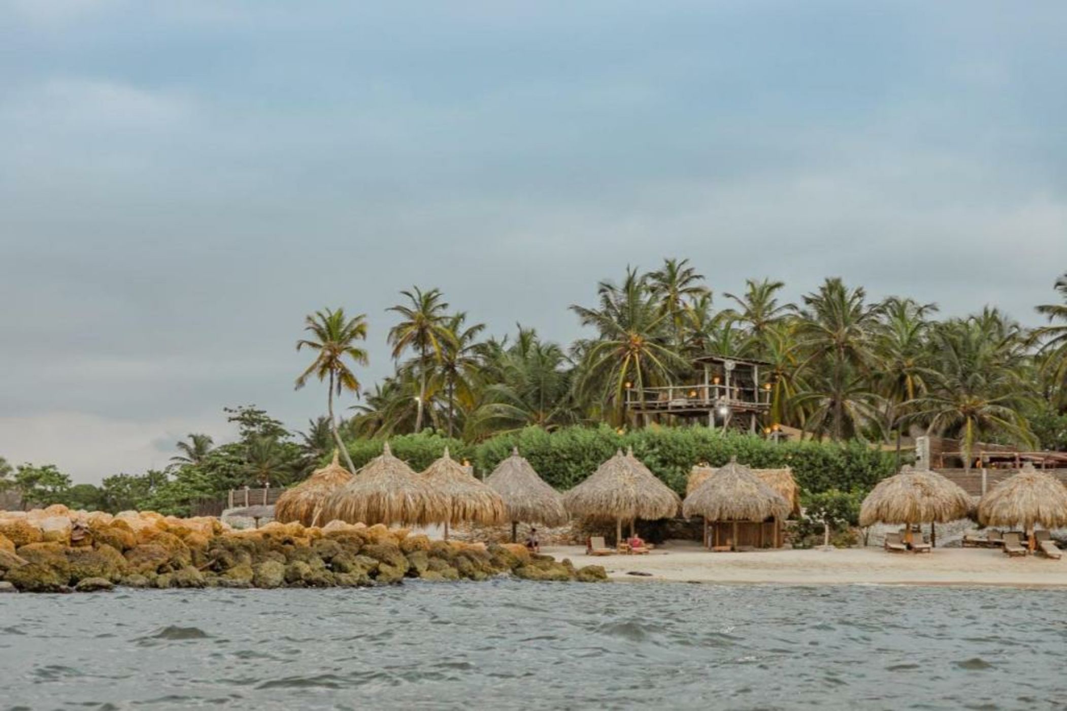 Éteka Slow Beach Hotel