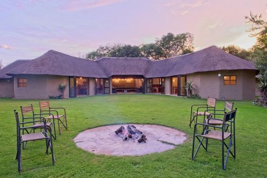 Chrislin African Lodge