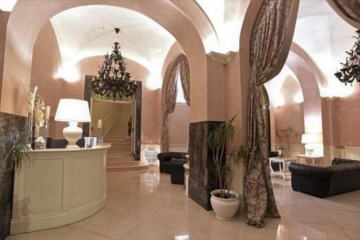 SANTA CHIARA SUITE HOTEL & SPA - Lecce