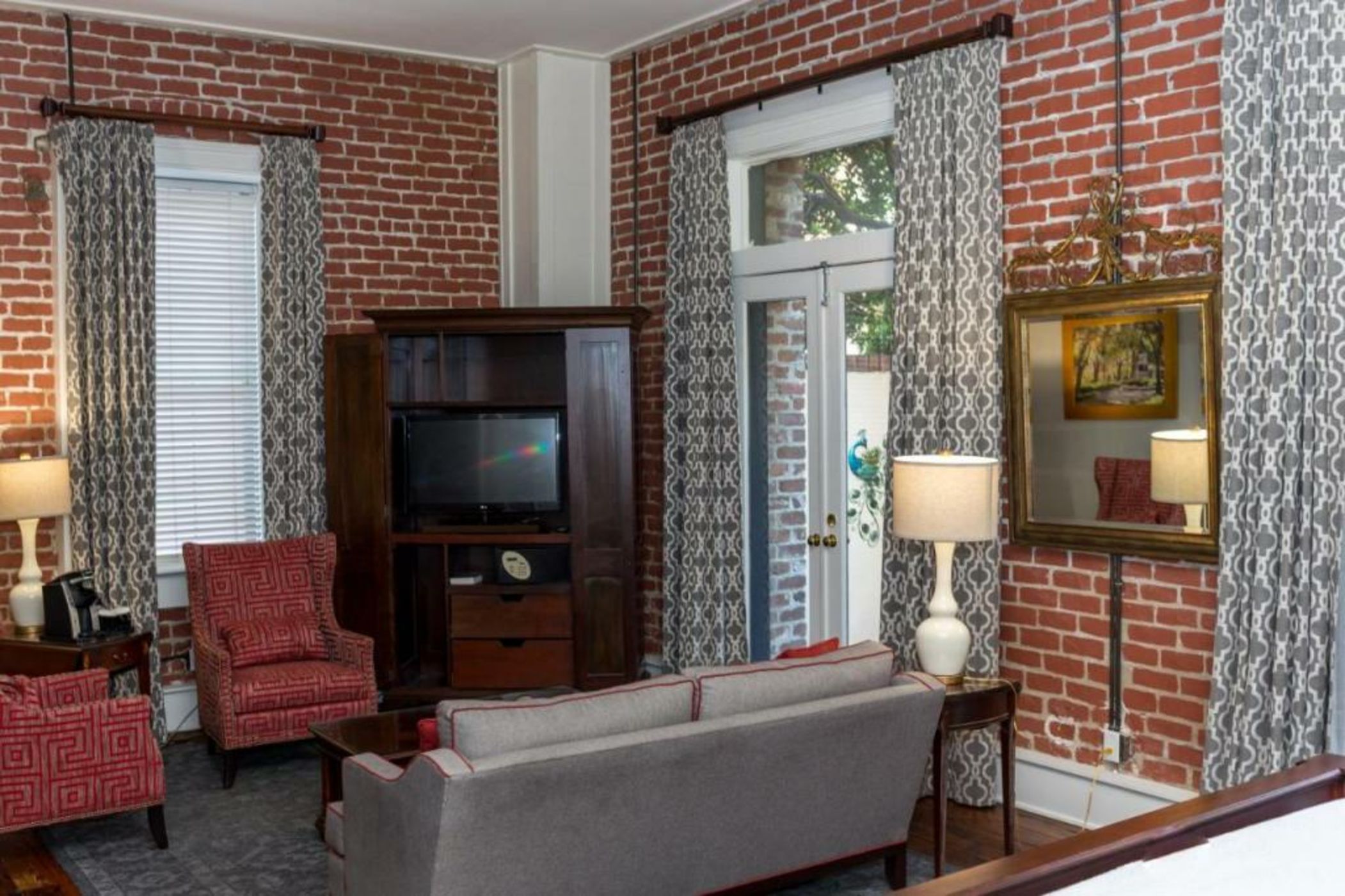 East Bay Inn, Historic Inns of Savannah Collection