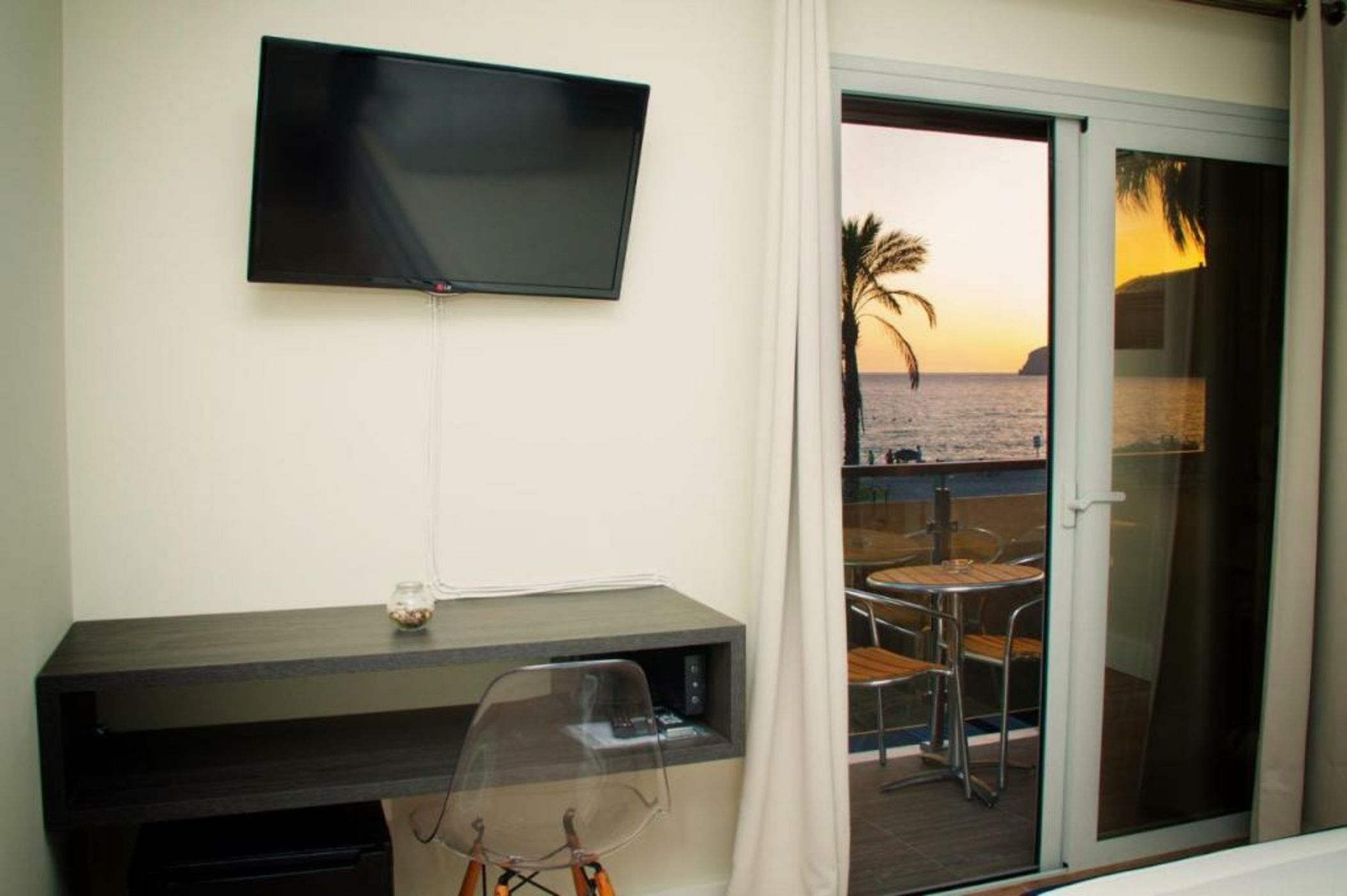 H Boutique la Caleta bay