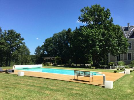 Château des Essards avec piscine et jacuzzi
