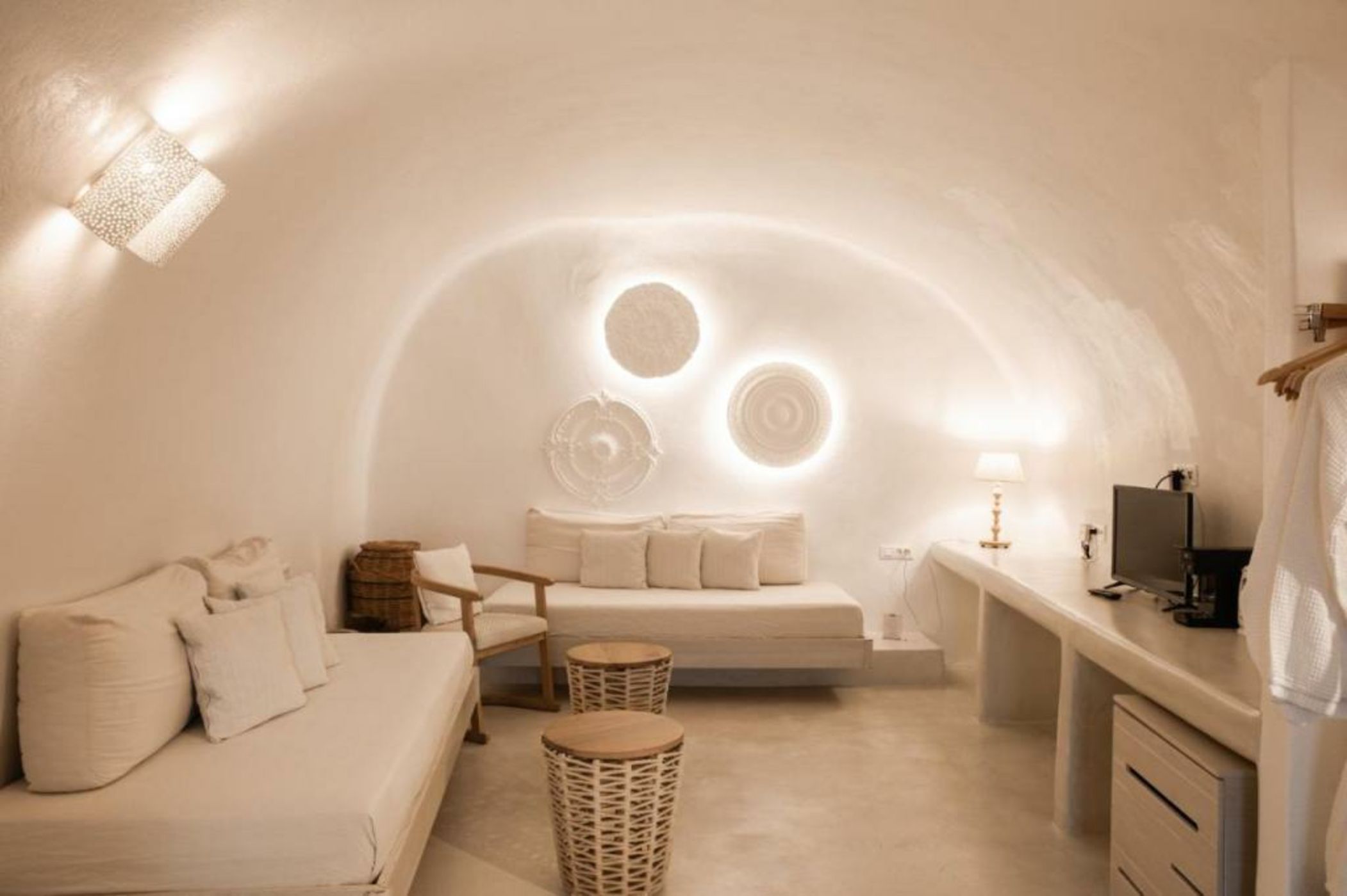 Athina Luxury Suites