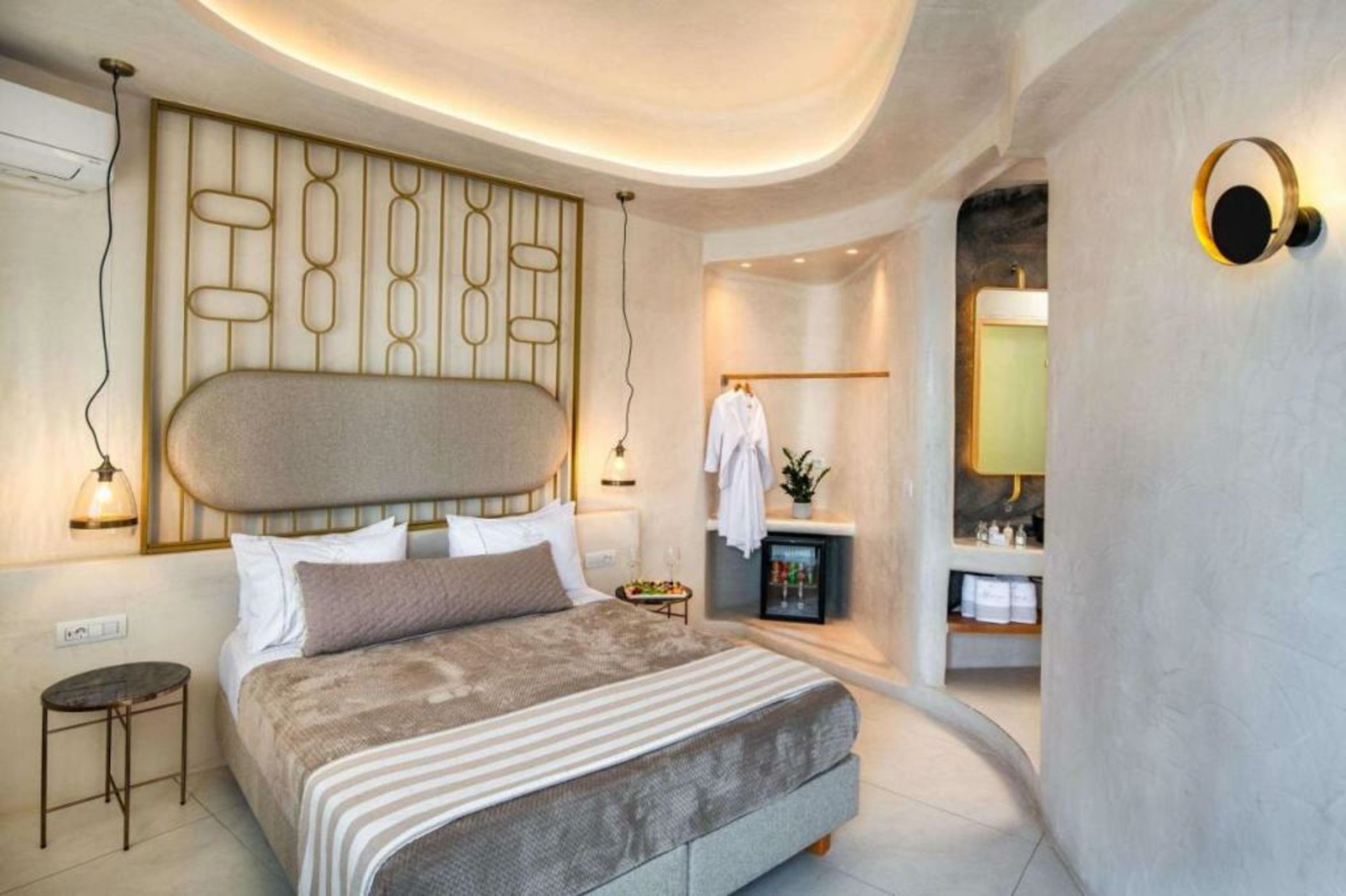 Athina Luxury Suites