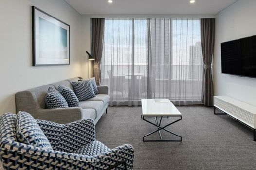 Meriton Suites Broadbeach