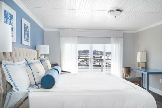 Boothbay Harbor Oceanside Inn