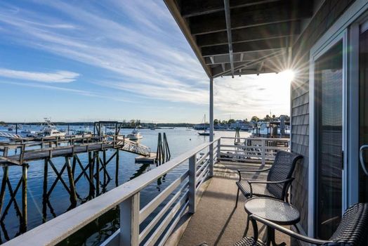 Boothbay Harbor Oceanside Inn