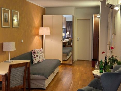 The Golden Wheel Hotel