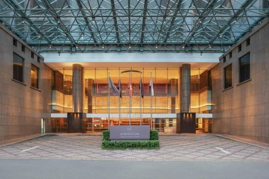 Sheraton Saigon Grand Opera Hotel