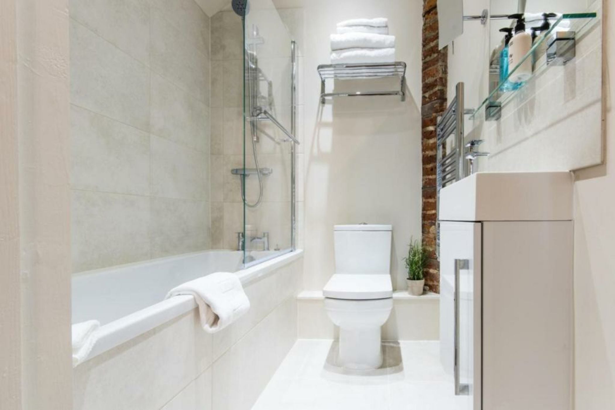 April House Weybridge - Boutique Guesthouse