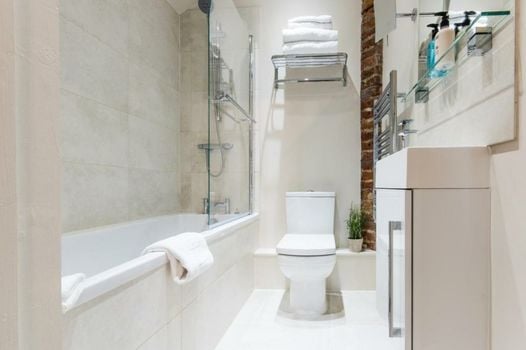 April House Weybridge - Boutique Guesthouse