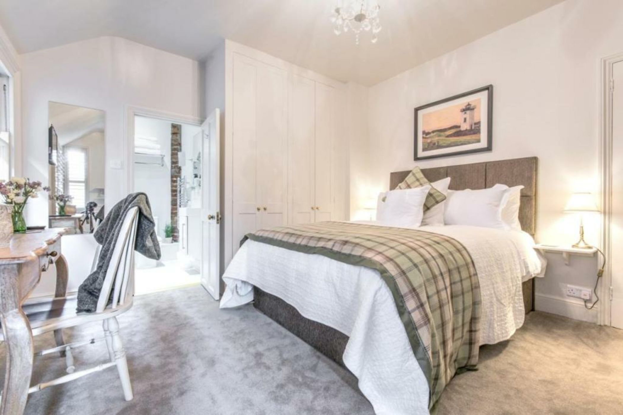 April House Weybridge - Boutique Guesthouse