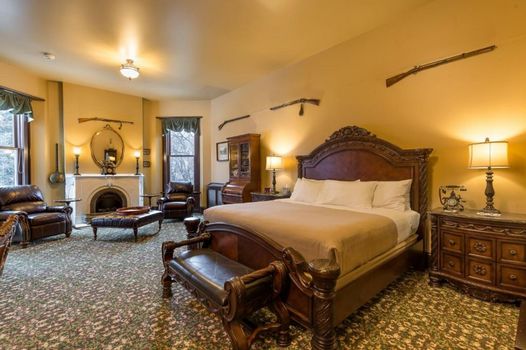 Steele Mansion Inn & Gathering Hub