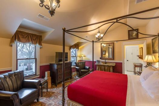 Steele Mansion Inn & Gathering Hub