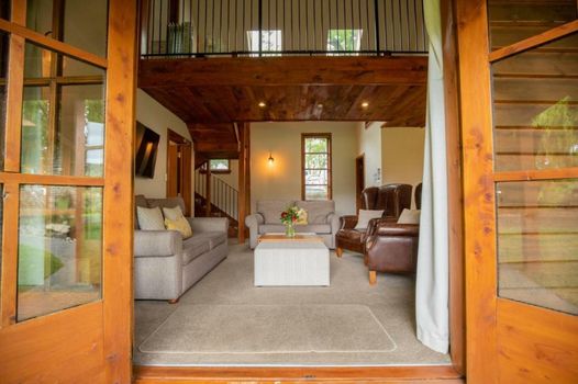 Wanaka Homestead Lodge & Cottages