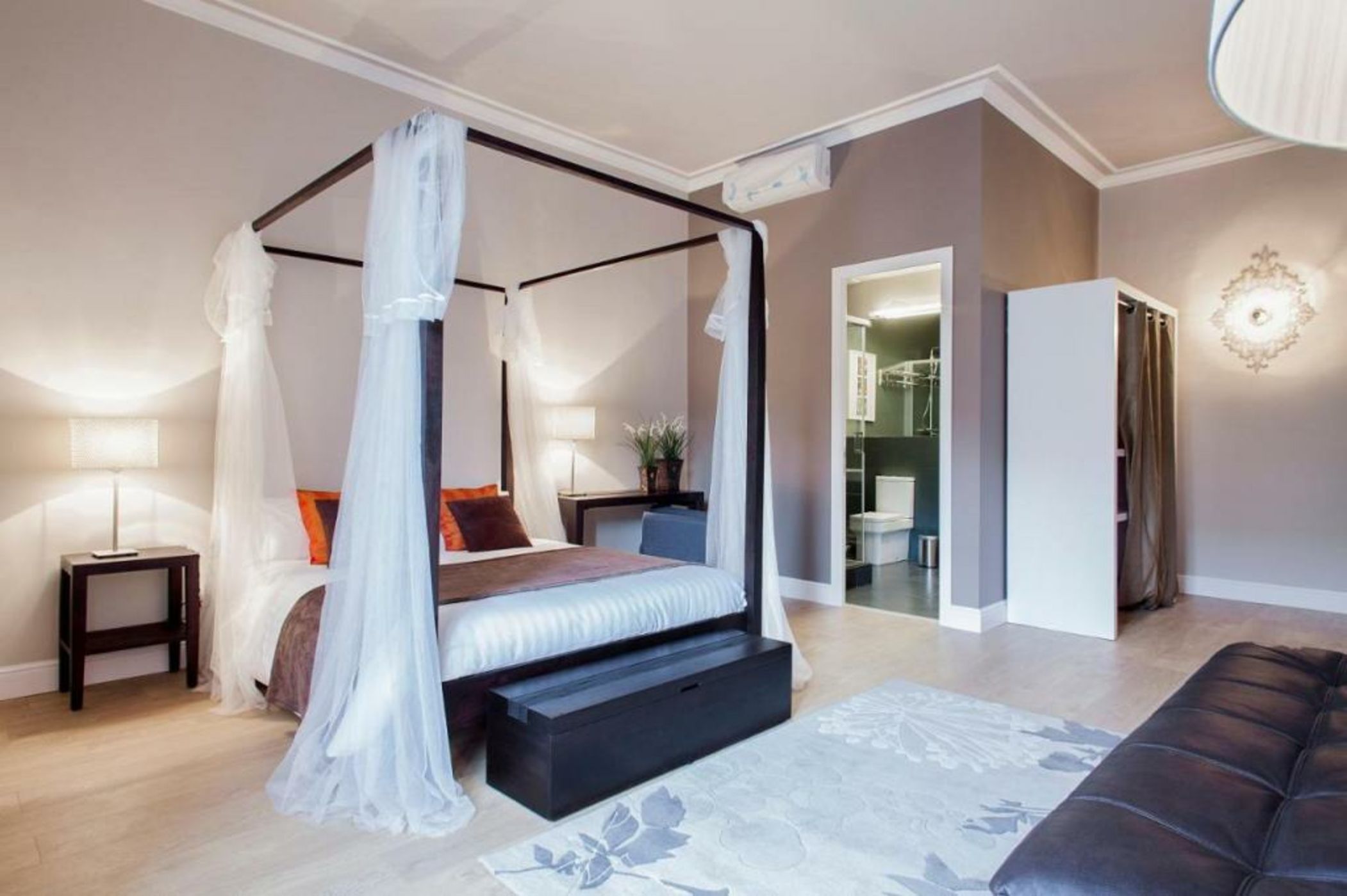 BacHome Gallery B&B