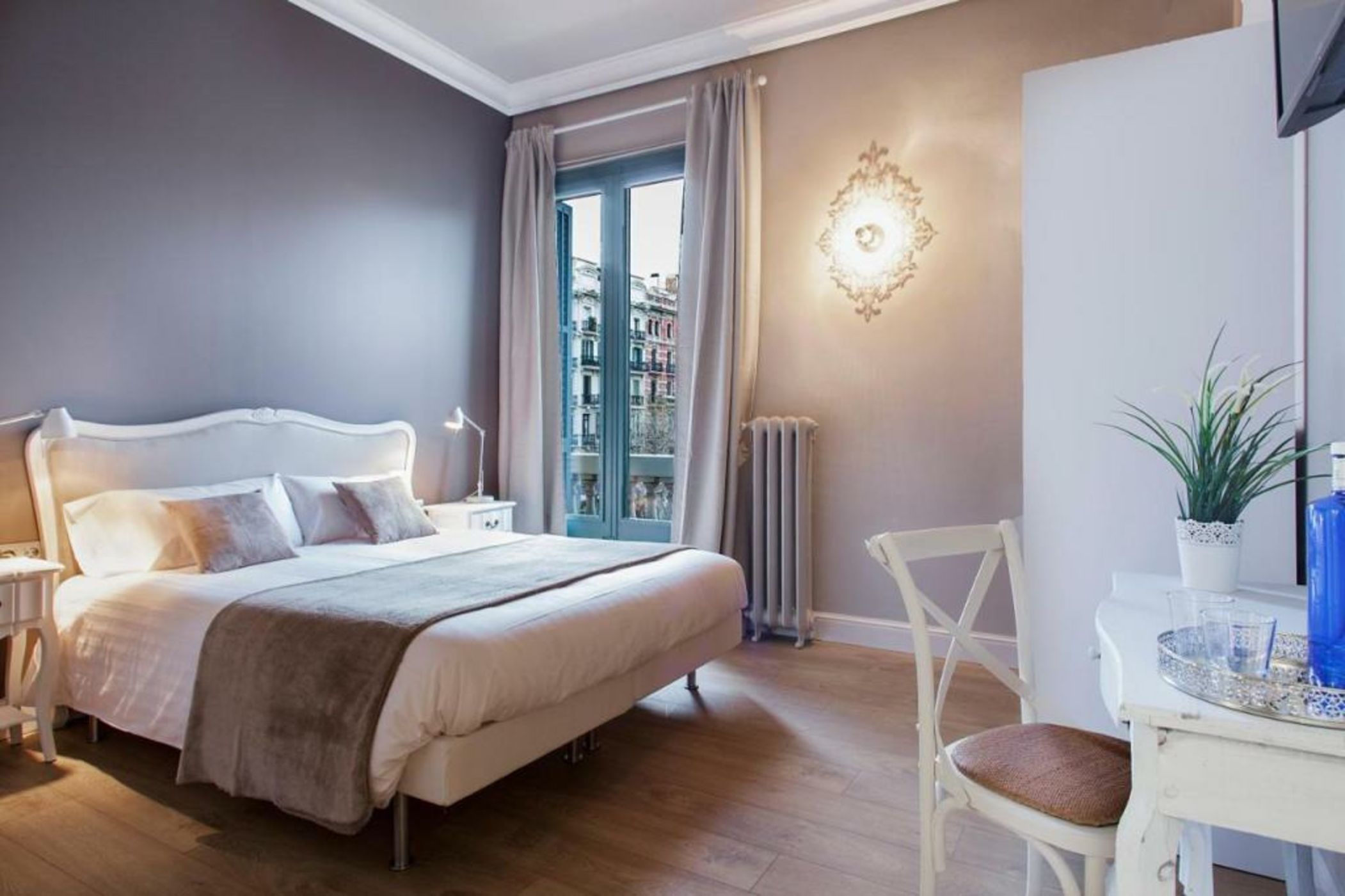 BacHome Gallery B&B