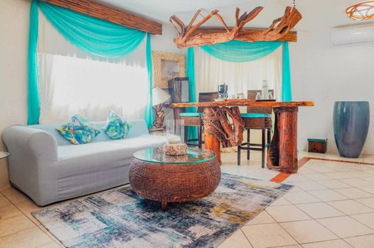 Monyoli Hotel & Boutique
