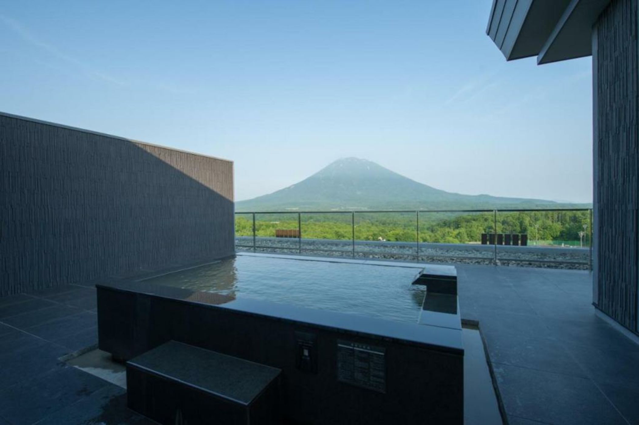 Aya Niseko