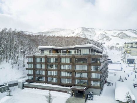 Aya Niseko