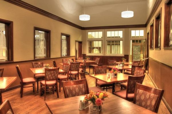 Hassayampa Inn
