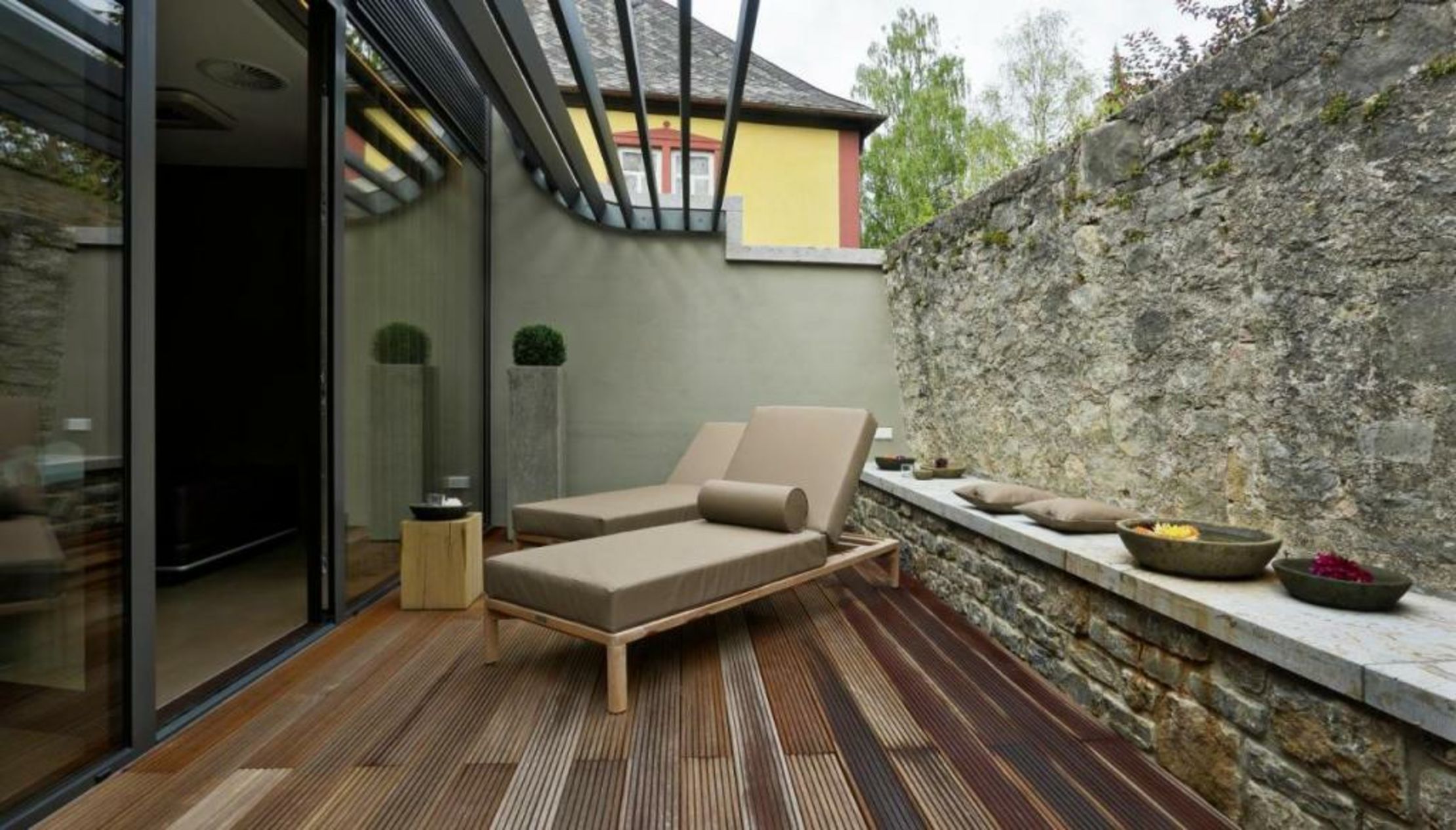 Hotel / Weingut Meintzinger