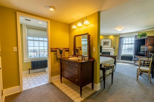 Inn on Broadway