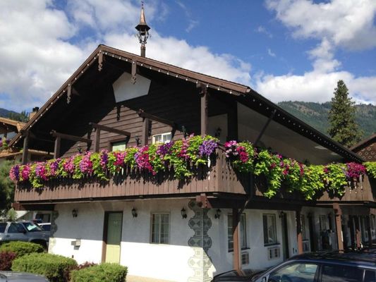 Linderhof Inn