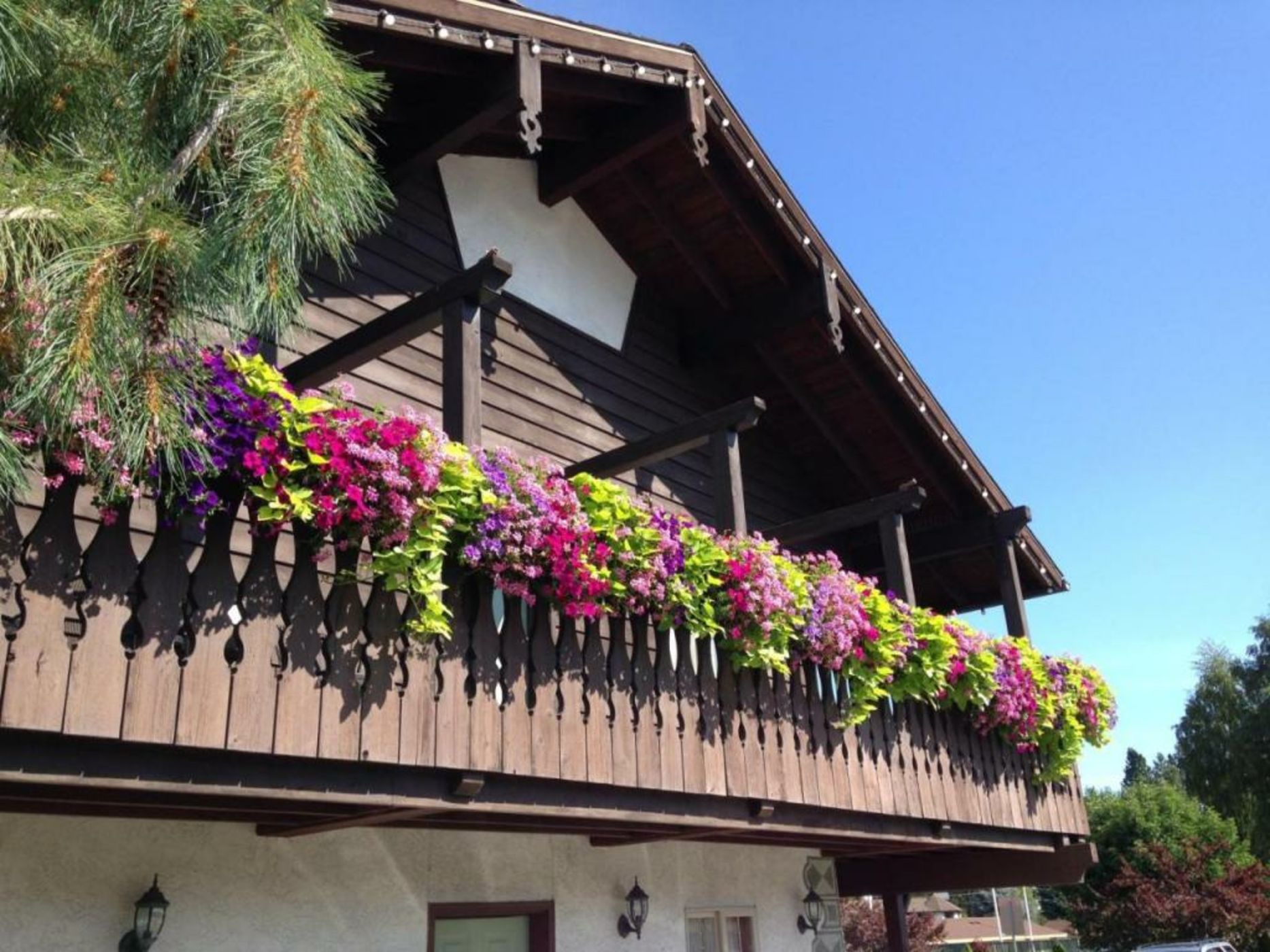 Linderhof Inn